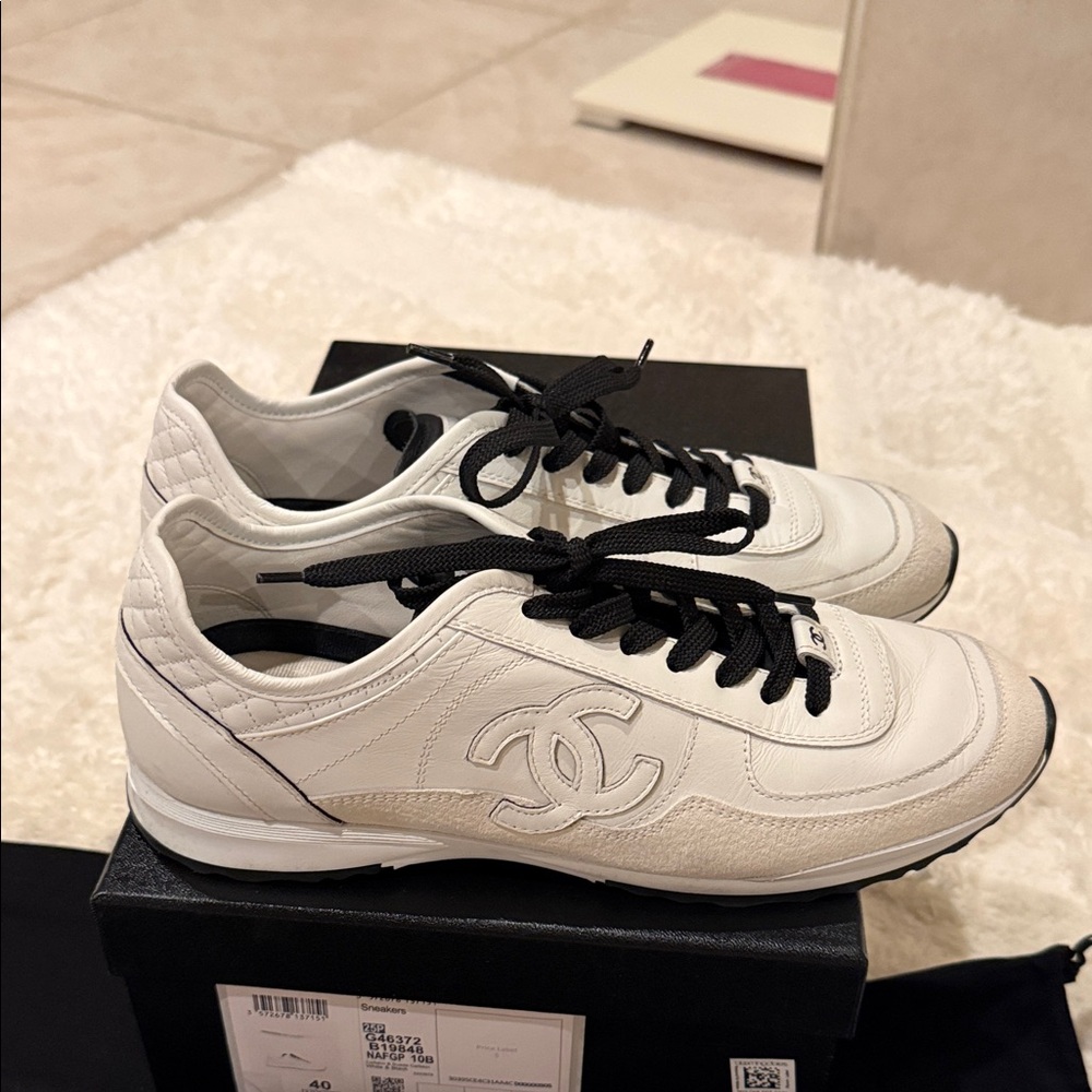 Chanel White Sneakers women’s 40… - Picture 7 of 13